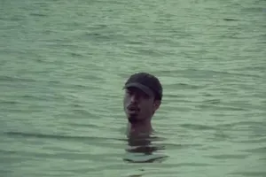 Đen Vâu ngâm mình dưới nước từ đầu đến cuối trong MV mới