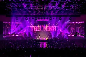 Thu Minh rơi nước mắt nhắc con trai trong showcase I AM DIVA