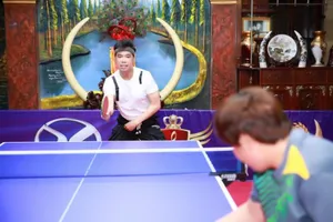 Ngọc Sơn xây sàn đất tại gia cho giải bóng bàn sinh viên