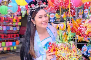 Diễn viên Thanh Thúy bất ngờ hóa chị Hằng trong MV Trung thu