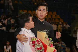 MC Nguyên Khang đọc nhầm giải tại The Voice Kids gây dư luận