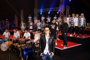 Hoàng Bách quyết tâm chơi lớn cho lần quay trở lại