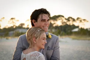 Những chuyện tình vượt qua nghịch cảnh chinh phục màn ảnh rộng