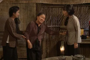 Ngọc Lan đánh em gái vô tình hại chết mẹ ruột trong Luật Trời 