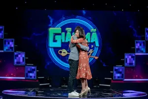 Cát Tường đòi hôn Tiết Cương trên sân khấu nếu trả lời đúng 