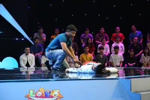 Dương Lâm trở thành lao công phim trường tại Lò võ tiếu lâm 