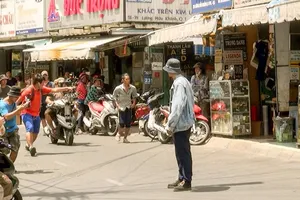 Phim Ròm một cuộc chạy đua không ngừng nghỉ