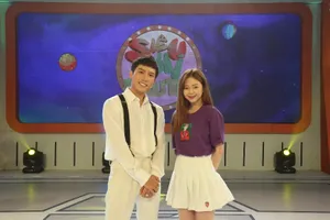 Anh Tú hạ gục Liz Kim Cương trong Siêu nhí đấu trí