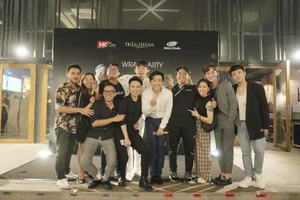 Ê-kíp Bố già hội ngộ trong tiệc đóng máy 