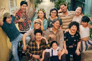 Bố Già bản điện ảnh tung poster đậm chất đời 