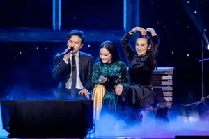 Khán giả Hà Nội lịm tim vì Liên khúc nhẫn cưới sau 20 năm