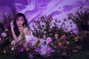 Lương Thùy Linh tung bộ ảnh xinh như mộng