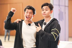 Phản ứng của Jun Phạm khi Liên Bỉnh Phát giật hit của mình 