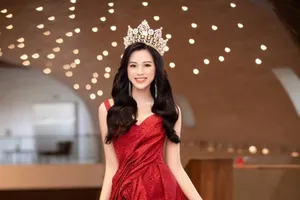 Bản phác thảo đầm dạ hội cho Hoa hậu Đỗ Thị Hà tại Miss World 2021