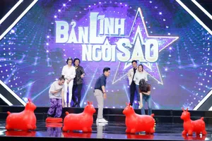 Dàn nghệ sĩ suýt nghẹn vì thử thách ăn bánh bao 