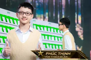 Cậu bé siêu khứu giác Phúc Thịnh và Anh Tuấn chào sân 'Gala siêu thử thách'