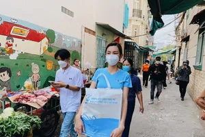 Chuyến từ thiện đầu tiên của Hoa hậu Thùy Tiên sau khi về nước