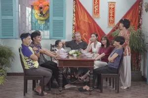 2 cặp bất đắc dĩ phải bắt cặp với nhau để thi múa lân giật tiền