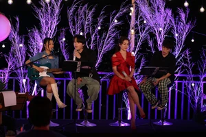 Sara Lưu được ông xã Dương Khắc Linh hộ tống đến quán cà phê 'Không gian cảm xúc'