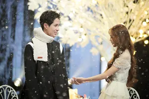 Nam thần Otis từ chối cô gái đã thương mình 5 năm, mỗi ngày đều nhắn tin chúc anh ngủ ngon