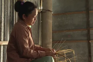 Hành trình đến với những hộ nghèo ở vùng biên giới xa xôi