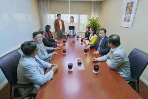  Lâm Phong tuyên bố nhường ghế chủ tịch cho Chiêu Dương trước mặt các cổ đông