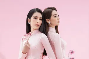 Á hậu Phương Anh đọ sắc cùng Hoa hậu Quốc tế trong trang phục áo dài