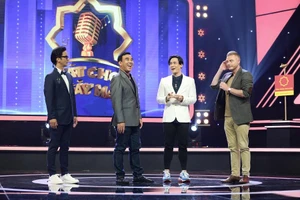 MC Quyền Linh tố ca sĩ Kyo York không vác gạo cùng anh trong mùa dịch?