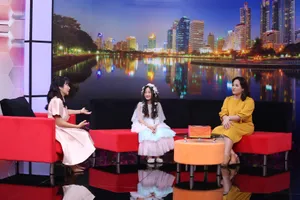 Cô bé 8 tuổi phiên bản 'con nhà người ta' gửi lời cảm ơn đến gia đình