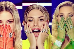 Ngắm phong cách thời trang đời thực của Yildiz – nữ diễn viên phim 'Trái cấm'