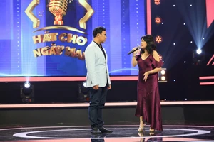 MC Quyền Linh bị thoát vị đĩa đệm vì vác hàng tấn gạo trong giai đoạn dịch