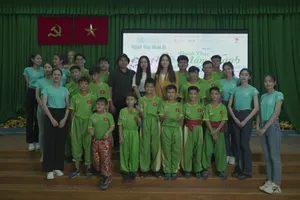 Dự án nhân ái 'Đánh thức mầm xanh': Khi tình cha cũng bao la như tình mẹ 