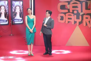 Hoa hậu Khánh Vân xuất sắc giành cúp 'Ơn giời cậu đây rồi' 