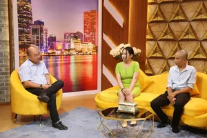 Hoàng Sơn nể phục người vợ đi nhặt phế liệu nuôi chồng và con