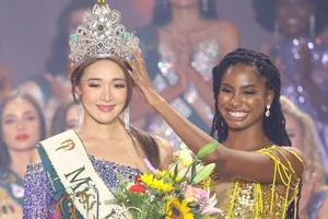 Người đẹp Hàn Quốc đăng quang Hoa hậu Trái đất 2022, Thạch Thu Thảo lọt tốp 20