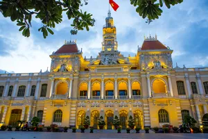 Có một Sài Gòn ẩn mình chờ khỏe lại