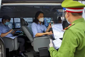 Chùm ảnh: Ngày đầu tiên người lao động lưu thông 4 tỉnh giáp ranh TP.HCM