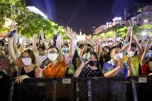 Nhộn nhịp đêm Countdown 2022 tại phố đi bộ Nguyễn Huệ