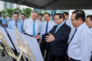 Chùm ảnh: Thủ tướng khảo sát thực địa Trung tâm tài chính quốc tế tại Việt Nam