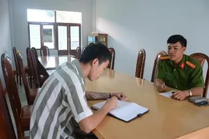 Trại giam Đắk Trung, những người còn ở lại - kỳ 1: 'Tôi không dám vẽ mẹ'