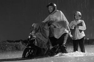 Mưa ngập 'tầm nhìn' và những con số biết nói ngày 26-9