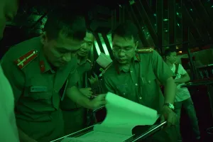 'Ai đi qua nhỡ tay vứt tàn thuốc xuống thì thôi xong!'