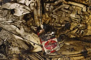 Dùng xăng lau nhà còn hút thuốc khác nào tự sát