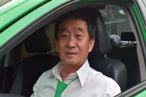 Làm việc xuyên Tết: 'Còn tự kiếm được tiền là còn vui'