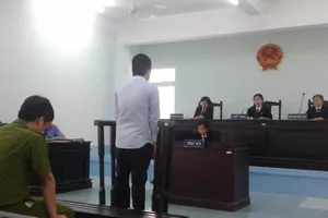 Giật túi xách khiến cụ bà té xỉu phải nhập viện