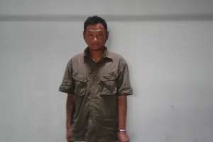 Trinh sát quật ngã kẻ giật điện thoại du khách ở quận 1