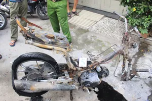 Vụ cháy ở Quận 8 khiến 2 người chết khả năng do xe máy