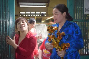 “Thấy con nhỏ làm bông là biết Tết sắp đến rồi!”