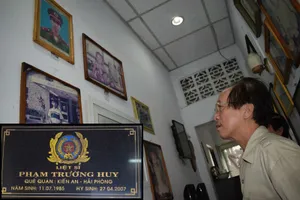 Cuối năm hai gia đình còn tính gặp nhau...