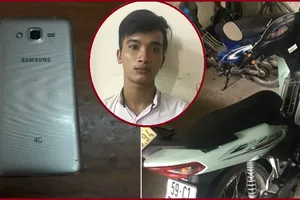 Giật điện thoại nữ sinh, ép xe trinh sát quận 1